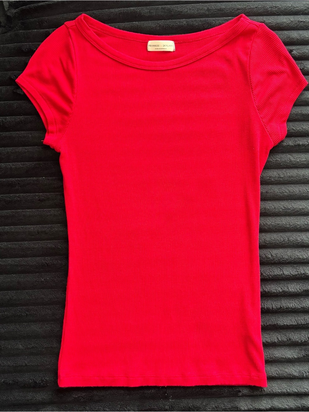 Women’s Fitted Ribbed Short-Sleeve Top - Bright Red